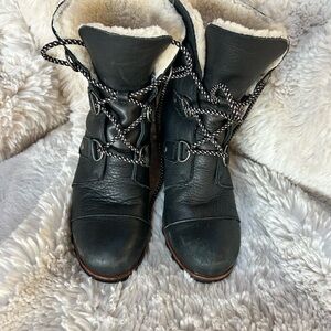 Sorel Black Leather Winter Boots